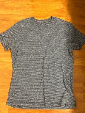 Marc Anthony Men's Black and White Thin Striped Crew Neck Tee